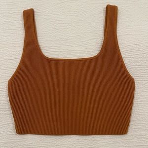 Aritzia Babaton Sculpt Knit Squareneck Cropped Tank (M)